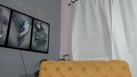 Snapshot of camillo_virgil chatting on 10.25.25 Camillo Virgil online show from 10.25.25