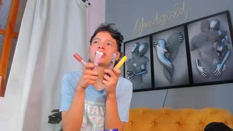 Snapshot of camillo_virgil chatting on 11.05.25 Camillo Virgil online show from 11.05.25