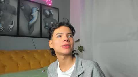 Snapshot of camillo_virgil chatting on 11.11.25 Camillo Virgil online show from 11.11.25