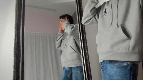 Snapshot of camillo_virgil chatting on 11.25.25 Camillo Virgil online show from 11.25.25