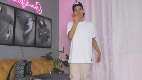 Snapshot of camillo_virgil chatting on 12.14.25 Camillo Virgil online show from 12.14.25