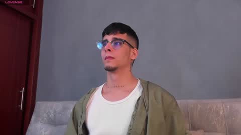 Snapshot of camilo_ospina_ chatting on 01.14.25 INDEPENDENT MODEL online show from 01.14.25