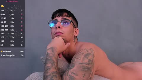 Snapshot of camilo_ospina_ chatting on 01.17.25 INDEPENDENT MODEL online show from 01.17.25