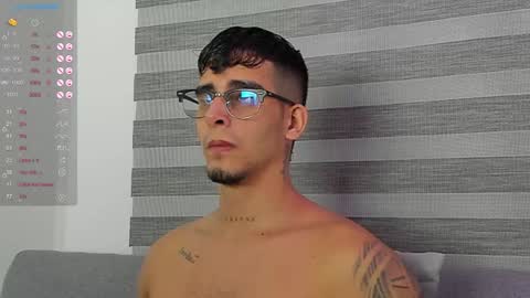 Snapshot of camilo_ospina_ chatting on 01.25.25 INDEPENDENT MODEL online show from 01.25.25