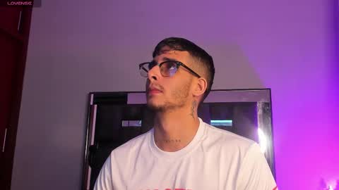 Snapshot of camilo_ospina_ chatting on 03.07.25 INDEPENDENT MODEL online show from 03.07.25