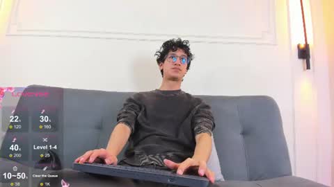 Snapshot of camilo_stark chatting on 06.18.26 Camilo online show from 06.18.26