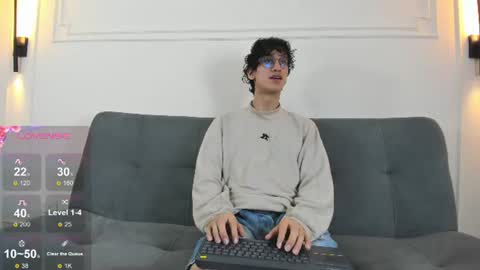 Snapshot of camilo_stark chatting on 07.08.26 Camilo online show from 07.08.26