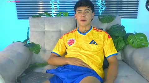 Snapshot of camilo_xcam chatting on 06.17.26 CAMILO online show from 06.17.26