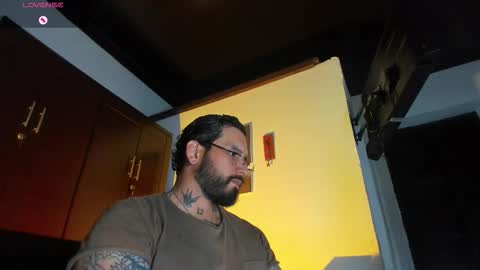 Snapshot of camilomayer chatting on 01.12.26 Camilo online show from 01.12.26