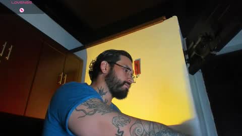 Snapshot of camilomayer chatting on 02.06.26 Camilo online show from 02.06.26