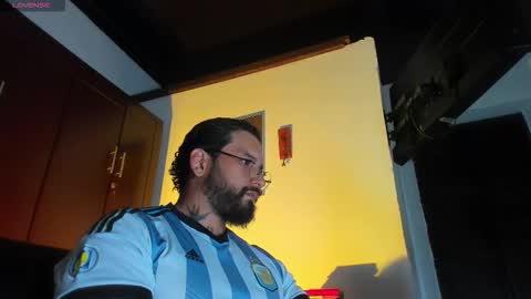 Snapshot of camilomayer chatting on 02.19.26 Camilo online show from 02.19.26