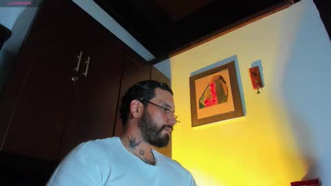 Snapshot of camilomayer chatting on 03.11.26 Camilo online show from 03.11.26