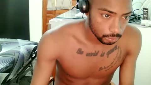 Snapshot of camilopolla22 chatting on 06.24.26 camilopolla22 online show from 06.24.26