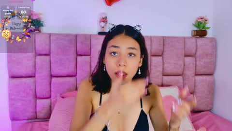 camiluxe online show from 10.17.25