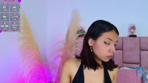 Snapshot of camiluxe chatting on 12.18.25 camiluxe online show from 12.18.25