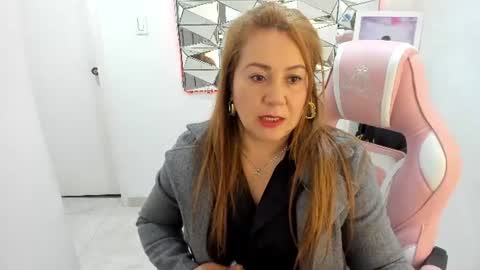 Snapshot of camixxx_m chatting on 06.13.26 camixxx_m online show from 06.13.26