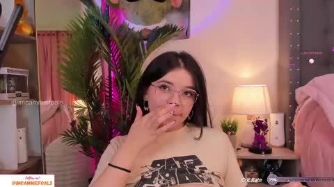 Snapshot of cammiefoalss chatting on 03.11.25 Lets reach 200 thumbs up online show from 03.11.25