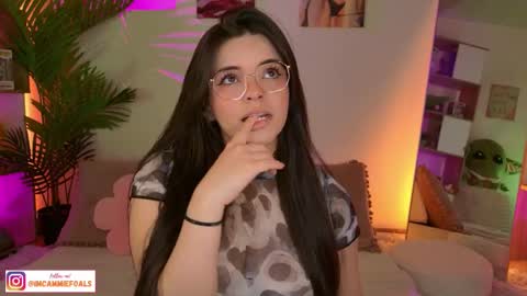 Snapshot of cammiefoalss chatting on 09.29.25 Lets reach 200 thumbs up online show from 09.29.25