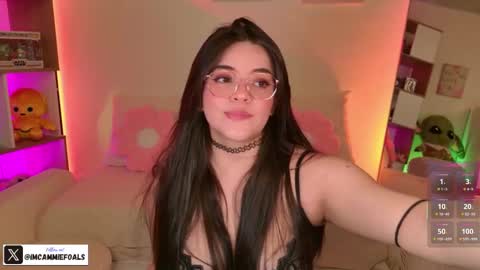 Snapshot of cammiefoalss chatting on 11.04.25 Lets reach 200 thumbs up online show from 11.04.25