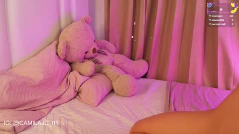 Snapshot of cammile_cole chatting on 10.23.25 Laura Camila online show from 10.23.25