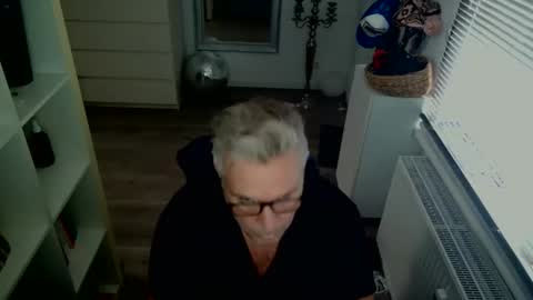 Snapshot of camunication chatting on 10.01.25 camunication online show from 10.01.25