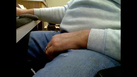 Snapshot of can1cum4u chatting on 01.03.25 can1cum4u online show from 01.03.25