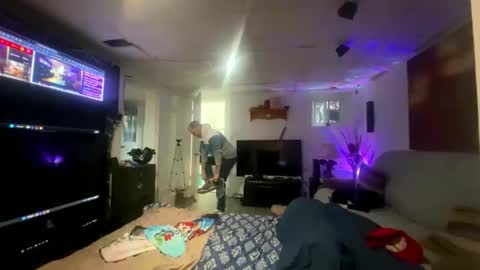 Snapshot of canadaguuy78 chatting on 04.02.26 CanadaGuy1978 online show from 04.02.26