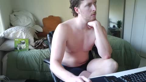 Snapshot of canadianstud18 chatting on 01.15.25 Devon online show from 01.15.25