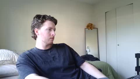 Snapshot of canadianstud18 chatting on 01.28.25 Devon online show from 01.28.25