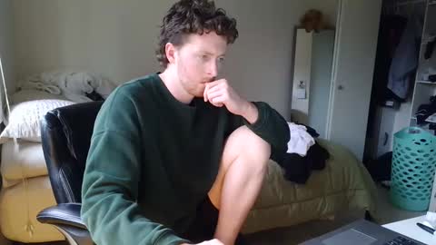Snapshot of canadianstud18 chatting on 01.31.25 Devon online show from 01.31.25
