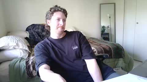 Snapshot of canadianstud18 chatting on 02.27.25 Devon online show from 02.27.25