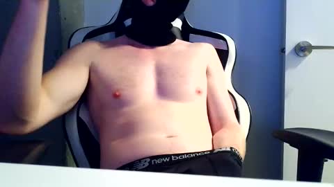 Snapshot of canadianstud18 chatting on 01.06.26 Devon online show from 01.06.26