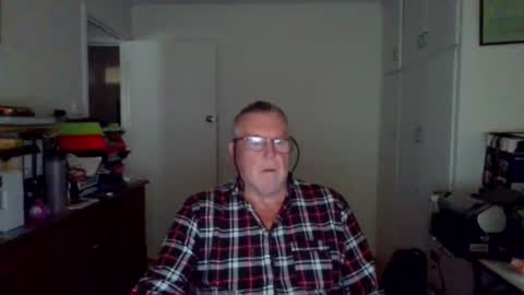 Snapshot of canberian chatting on 11.09.25 Canberian online show from 11.09.25