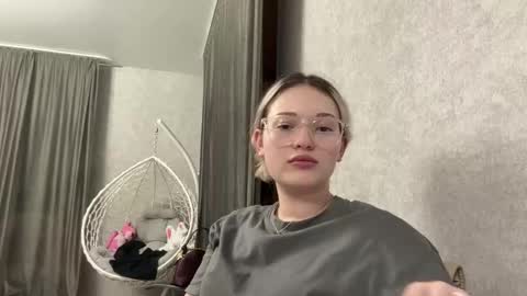 candelariahile online show from 02.24.26