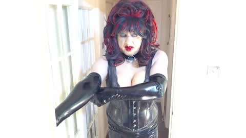 Snapshot of candi_smokes chatting on 04.21.26 candi smokes online show from 04.21.26