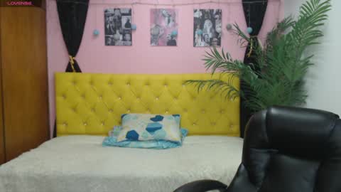 Snapshot of candiapole chatting on 12.17.24 Candy  online show from 12.17.24