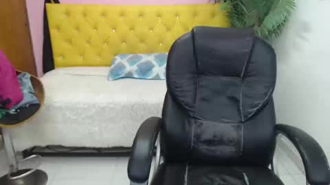 Snapshot of candiapole chatting on 02.22.25 Candy  online show from 02.22.25