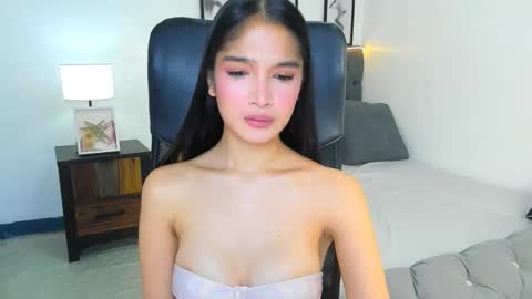 Snapshot of candiceferragamo chatting on 01.14.26 candiceferragamo online show from 01.14.26