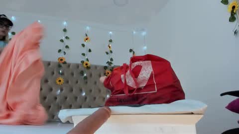 Snapshot of candiegilson__ chatting on 09.15.25 Candie  online show from 09.15.25