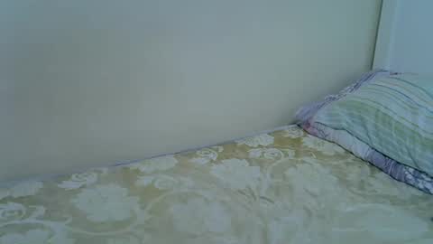 Snapshot of candiemaya chatting on 09.29.25 candiemaya online show from 09.29.25