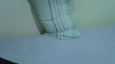 Snapshot of candiemaya chatting on 10.03.25 candiemaya online show from 10.03.25