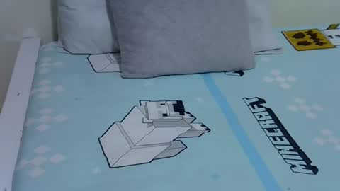 Snapshot of candiemaya chatting on 10.12.25 candiemaya online show from 10.12.25