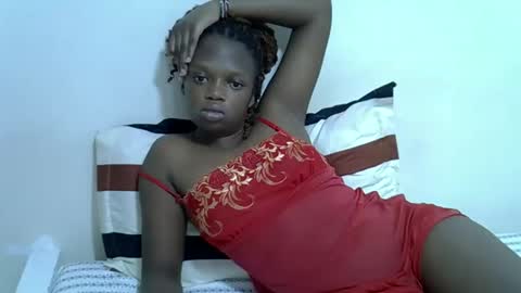 Snapshot of candiemaya chatting on 10.22.25 candiemaya online show from 10.22.25