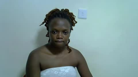 Snapshot of candiemaya chatting on 10.24.25 candiemaya online show from 10.24.25