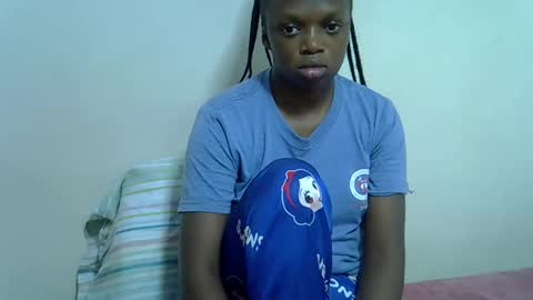 Snapshot of candiemaya chatting on 11.12.25 candiemaya online show from 11.12.25