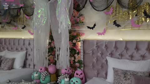 Snapshot of candy_beck chatting on 11.02.25 Candy Beck online show from 11.02.25