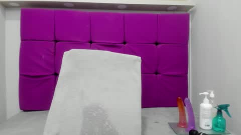 candy_big_tits18 online show from 01.08.26