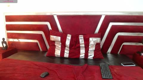 Snapshot of candy_bony chatting on 12.13.24 candy_bony online show from 12.13.24