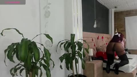 Snapshot of candy_bony chatting on 02.14.25 candy_bony online show from 02.14.25