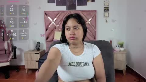 Im ChloeJoin The Fan Club online show from 05.25.26